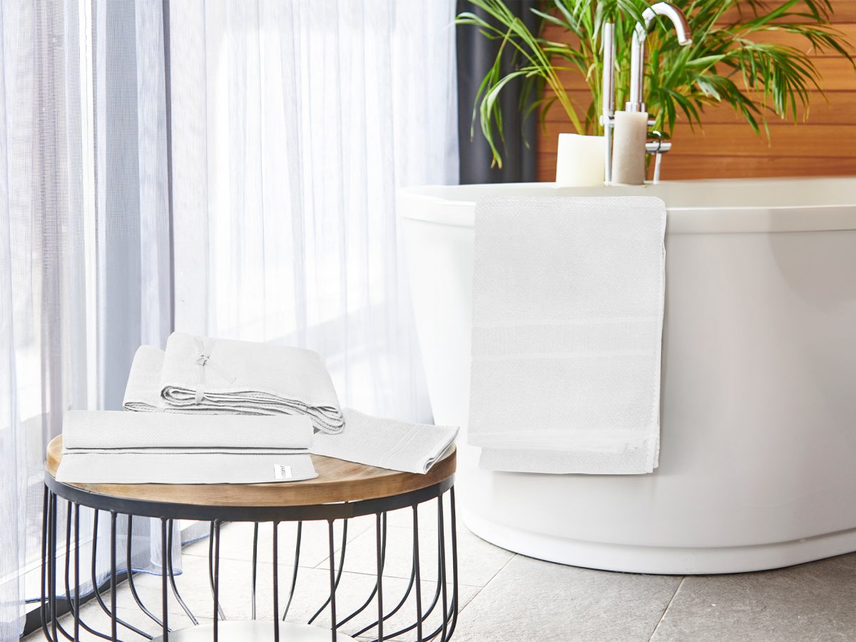 1920x1440_towel_white_1